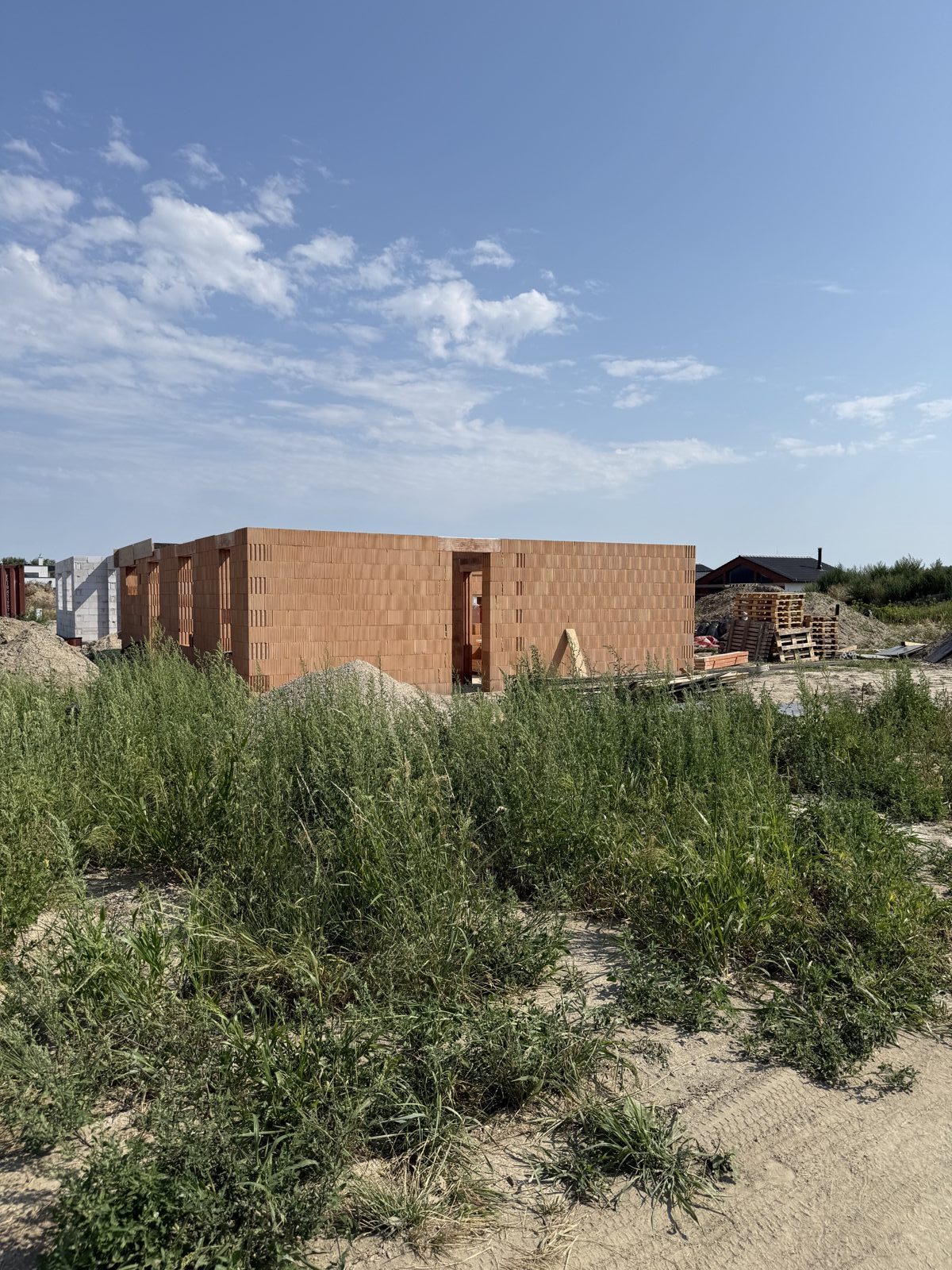 Obvodové steny v priebehu murovania